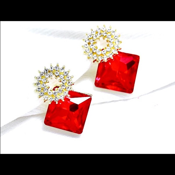 Red Glass Gem Rhombus White Rhinestone Circle Stud Statement Earrings Christmas - Picture 1 of 4